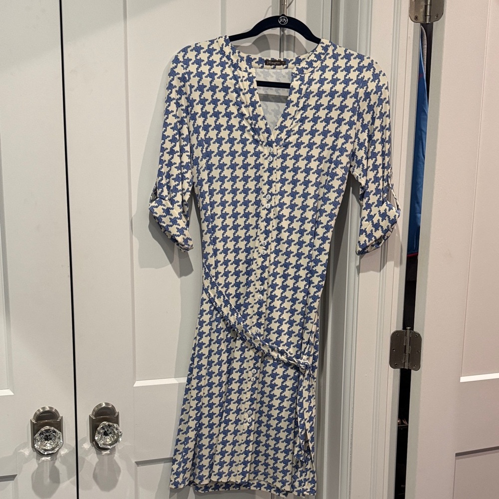 J McLaughlin Blue and White Houndstooth Dress